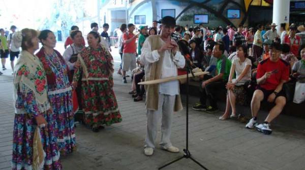 muzicianul grigore lese a deschis seria de evenimente din cadrul zilelor culturii romanesti la expo 2012 yeosu