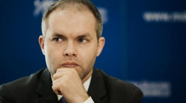 funeriu mi am dat demisia nicio persoana onorabila nu poate sta langa crin antonescu