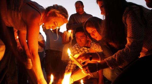 sapte morti in sua inclusiv atacatorul intr un atac armat comis la un templu
