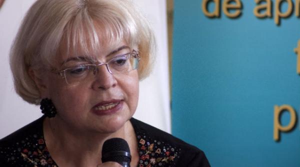 festivalul anonimul a fost deschis luni seara cu the door