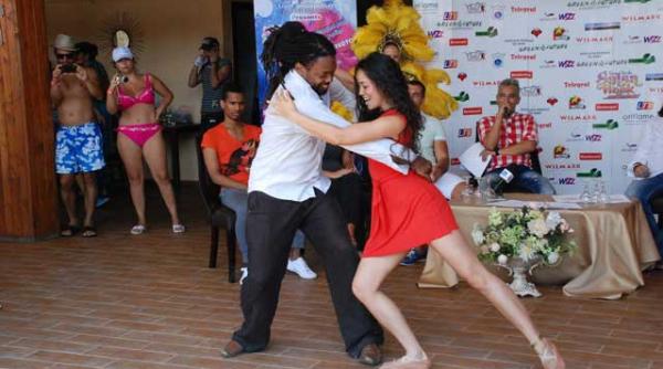 peste 1 500 de salseri s au instalat in vama veche