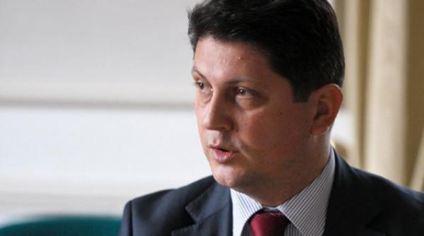 titus corlatean ii cere presedintelui ccr sa confirme autenticitatea documentului trimis comisiei de la venetia