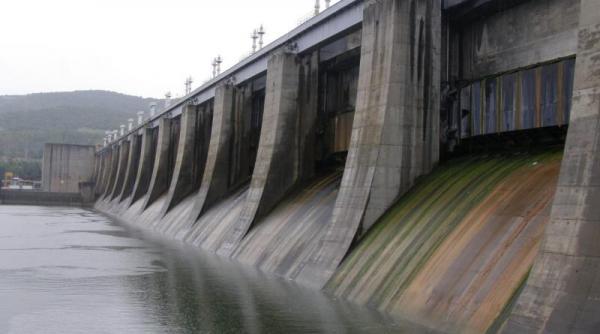 hidroelectrica s a inteles si cu ultimul baiat destept alro va plati curentul cu 50 mai mult