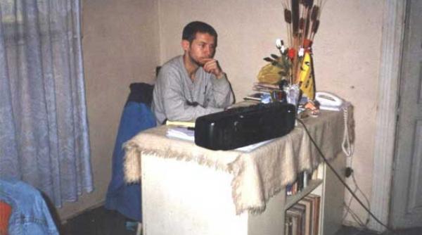 salvezi un om salvezi o lume 6 cu mana intinsa la dumnezeu