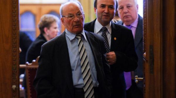 curtea constitutionala se va reuni marti in plen la cererea unor judecatori