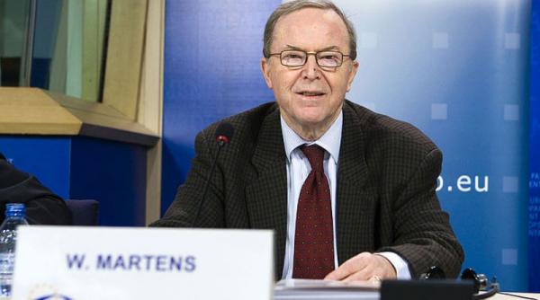 presedintele popularilor europeni guvernul ponta sa furnizeze fara intarziere curtii constitutionale listele de alegatori