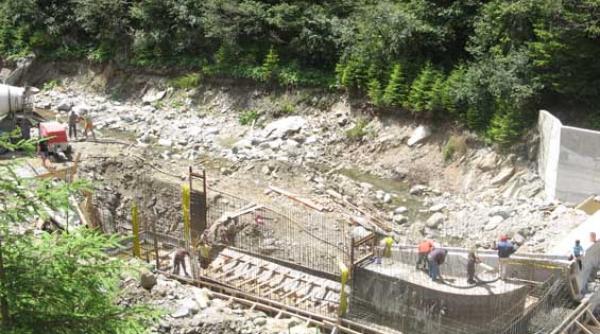 fiii argesului au secat apele din muntii fagaras