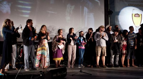 productiile romanesti in top la anonimul toata lumea din familia noastra a luat marele premiu