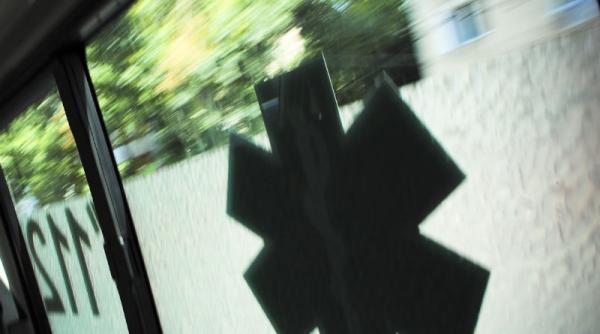 timis barbat prins in timp ce transporta 300 de litri de alcool cu o ambulanta falsa