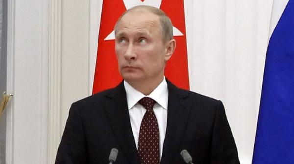 putin anunta dotarea fortelor aeriene cu aproximativ 1 600 de avioane si elicoptere pana in 2020