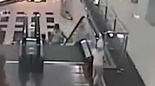 batman la cinci ani a supravietuit unei caderi de la 12 metri inaltime video