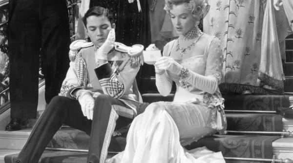 marilyn monroe omagiata la diva universal la 50 de ani de la disparitie