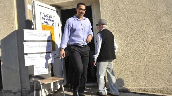 victor ponta ii cere lui basescu sa opreasca persecutia politica a romanilor care au votat la referendum