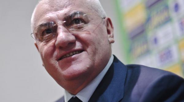 adrian thiess omul ce a adus barca la bucuresti i a declarat razboi deschis sefului lpf mitica du te la brutarie