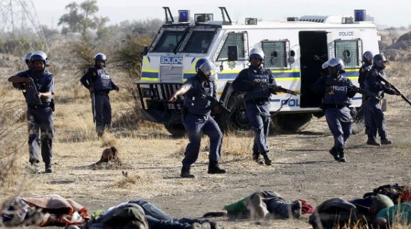 confruntari violente in africa de sud cel putin 7 mineri au fost ucisi de politie