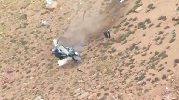 incredibil s au ales cu doar cateva zgarieturi dupa ce s au rasturnat de peste douazeci de ori in prapastie si masina e praf video