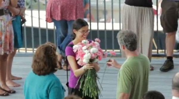 video cerere in casatorie cu flashmob