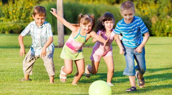 jocul in aer liber ii fereste pe copii de miopie