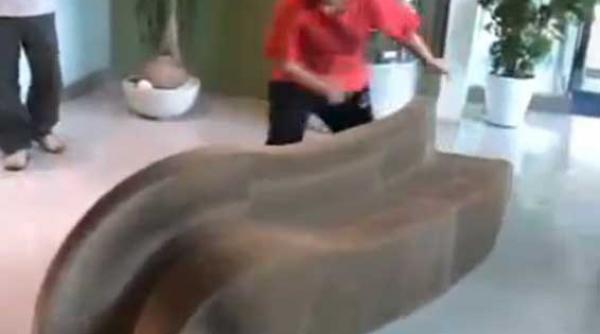 cate forme poate lua un scaun chinezesc video