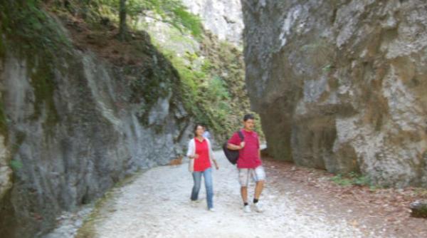 titus corlatean a gasit nu numai cheile diplomatiei ci si pe cele ale zarnestiului intr o minivacanta de ministru