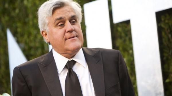jay leno a acceptat reducerea salariului cu 5 mil dolari pentru a salva slujbele colaboratorilor