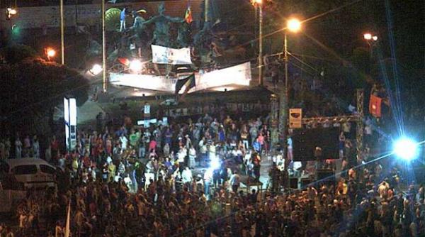 invalidarea referendumului protestatarii au ocupat piata universitatii