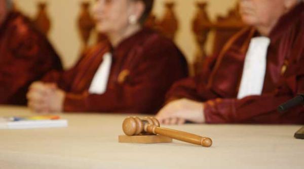 analistii straini adevaratii perdanti sunt romanii si democratia romana