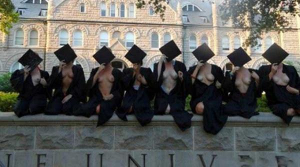 te ai inscrie la facultatea asta uite cum promoveaza opt studente inscrierile