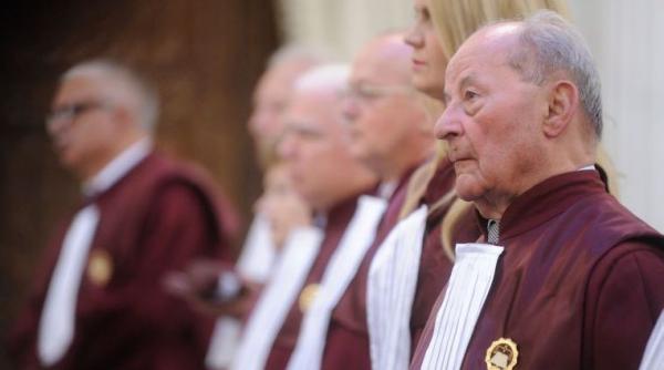 curtea constitutionala cere autoritatilor publice sa opreasca actiunile de defaimare a ccr