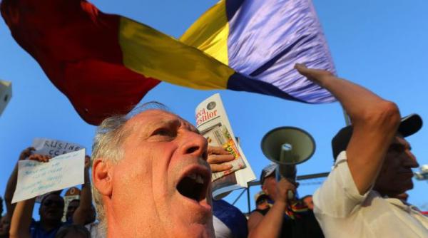 cadorisiti cu dosare penale pentru ca au protestat impotriva lui traian basescu