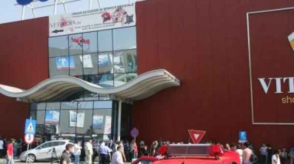 cine este interesat de achizitia carrefour romania