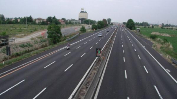 record absolut de viteza pe autostrada bucuresti ploiesti soferul avea si familia cu el