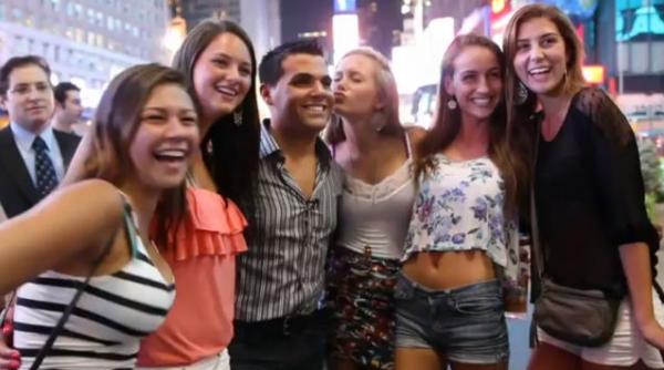 video un tanar a devenit faimos in new york in cateva minute