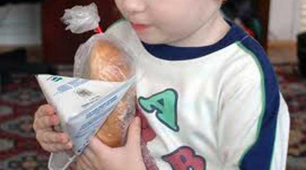 elevii si prescolarii din capitala vor primi cornuri si lapte in noul an scolar vezi cati copii vor beneficia de aceasta masura