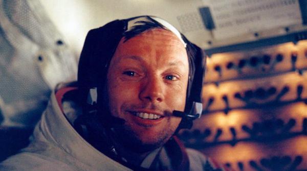 buzz aldrin al doilea om care apus piciorul pe luna ne va fi dor de un mare lider politicieni si oameni de stiinta evoca memoria astronautului neil armstrong