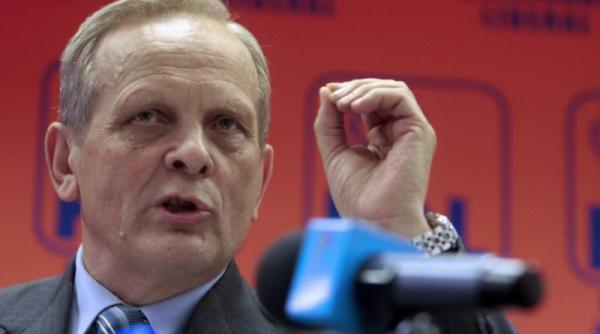 stolojan antonescu si ponta orbiti de esecul demersului lor politic basescu va coabita foarte bine cu premierul ponta