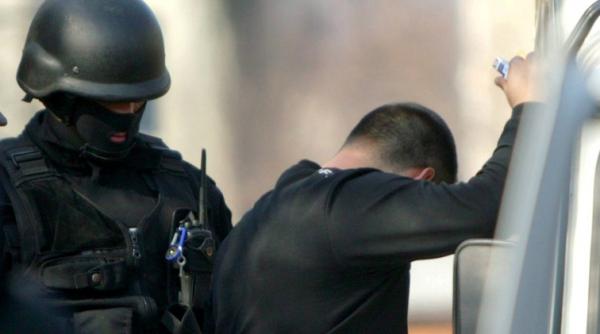 actiune diicot de amploare in brasov cluj si neamt este vizata o retea specializata in fraude bancare