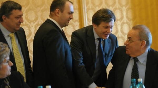 andrei marga sustinut de psd si pnl la sefia institutului cultural roman