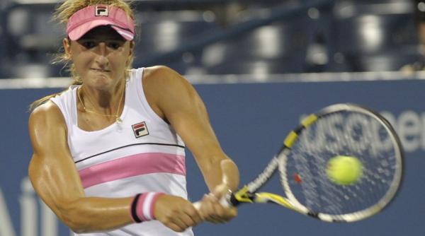 performanta romaneasca la us open irina camelia begu a eliminat o pe caroline wozniacki in primul tur