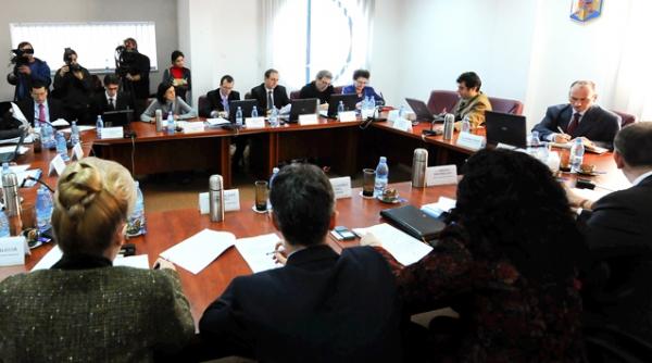 exclusiv judecatorii ne vor costa dublu lista primelor alocatiilor premiilor indemnizatiilor si sporurilor cerute de magistrati pentru anul 2013