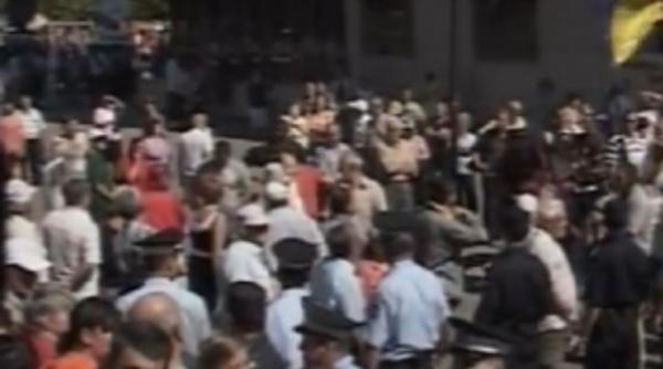 incidente la cununia elenei basescu traian basescu huiduit de zeci de persoane