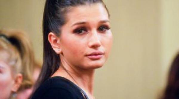 video sa radem cu elena basescu un clip cu toate productiile comice ale fiicei presedintelui