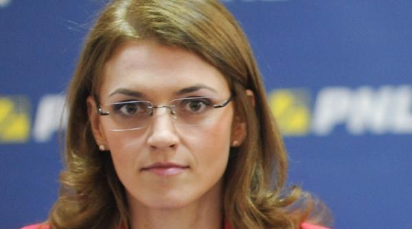 alina gorghiu devine vicepresedinte al camerei deputatilor vezi componenta biroului permanent