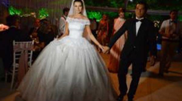 designerul rochiei de mireasa a elenei basescu nu mi a trecut prin cap sa i fac rochia cadou