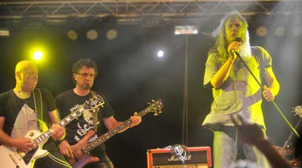 minculescu a dus floarea de iris cu el si de la bontida