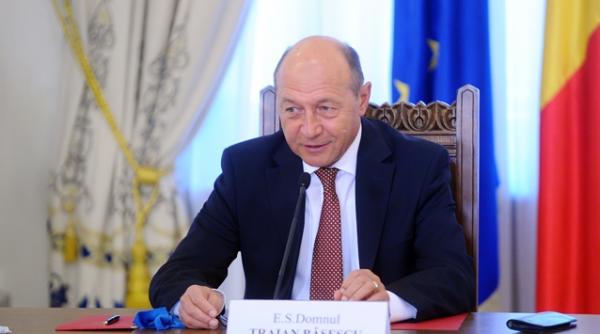 basescu prima declaratie oficiala dupa intoarcerea la cotroceni o majoritate parlamentara a considerat ca poate face tandari statul de drept
