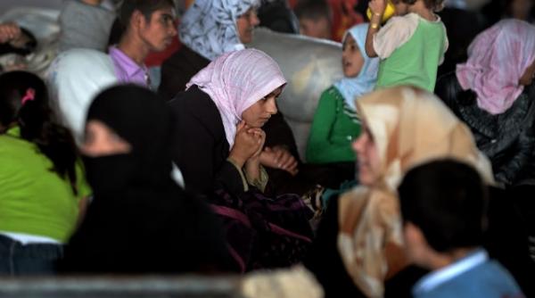 peste 100 000 de sirieni au fugit din tara in august