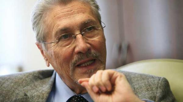 emil constantinescu pentru tageszeitung am ales sa vorbesc in semn de solidaritate cu cei 7 5 milioane de romani