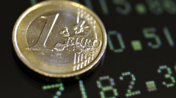 analistii si investitorii dau verdictul grecia va iesi din zona euro spania va cere ajutor extern iar portugalia va intra in faliment