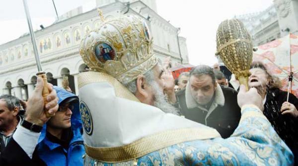 cand credinta se masoara in bani ce avere impresionanta are biserica ortodoxa romana
